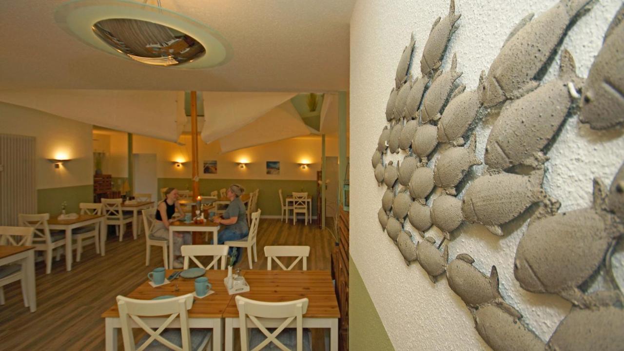F-1010 Strandhaus Mönchgut Bed&Breakfast DZ 37 strandnah, inkl Frühstück Lobbe Exterior foto
